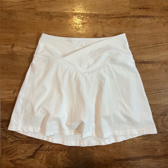 VS PINK Athletic Workout Skort - Picture 2 of 6